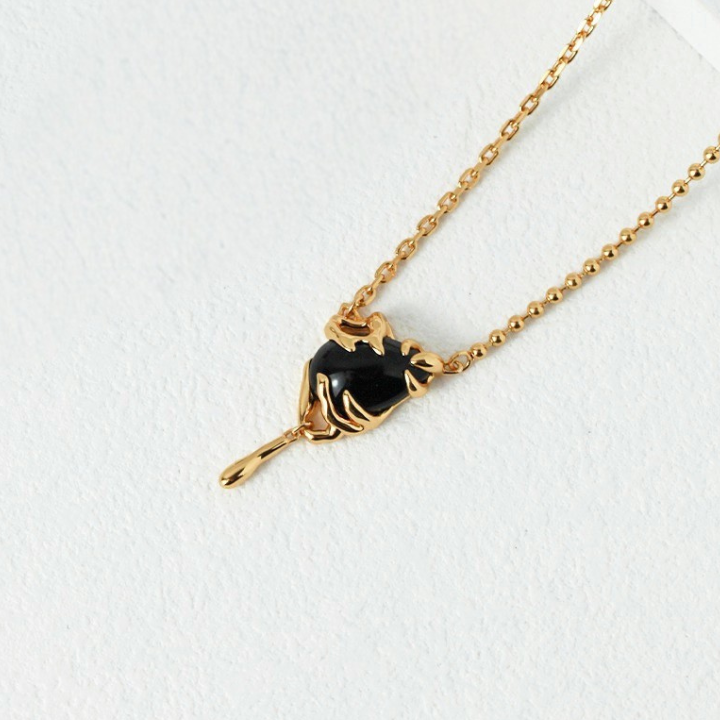 Drop Noir Necklace